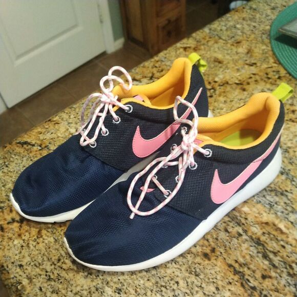 Nike Roshe Run GS Athletic Casual Shoes Midnight Navy - Size 7Y EU 40 Women's 8 - Picture 1 of 12